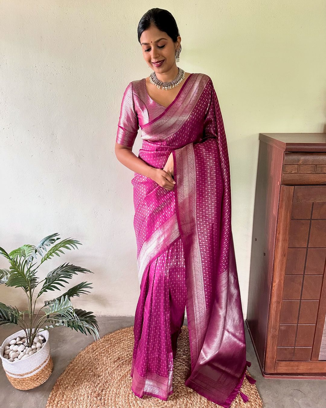 Vinny Elegant Wine Soft Silk Saree With Mesmorising Blouse Piece