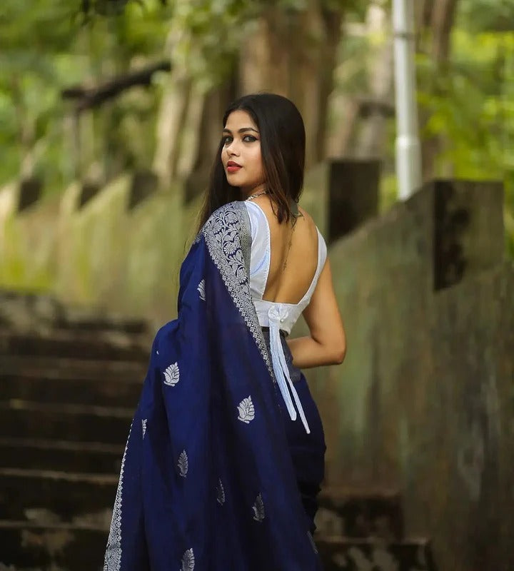 Siddhi Navy Blue Soft Silk Saree With Attractive Blouse Piece