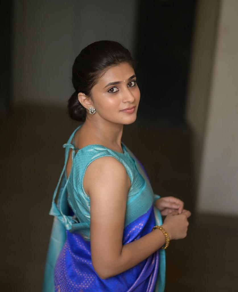 Siya RoyalBlue Banarasi Silk Saree