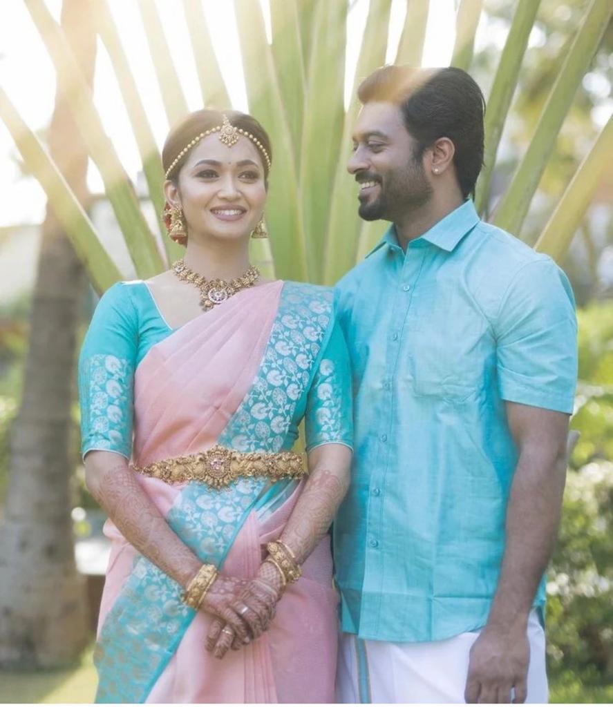 Madhvi Peach Banarasi Saree