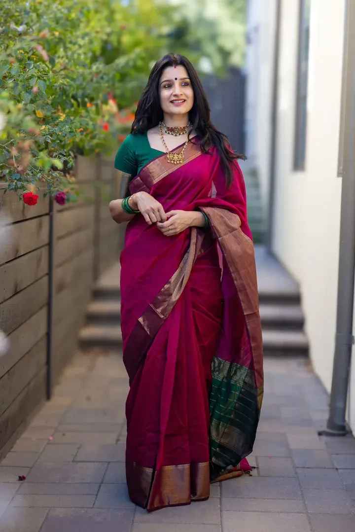 Feminine Pink Green Smooth Silk Saree With Alluring Blouse Piece