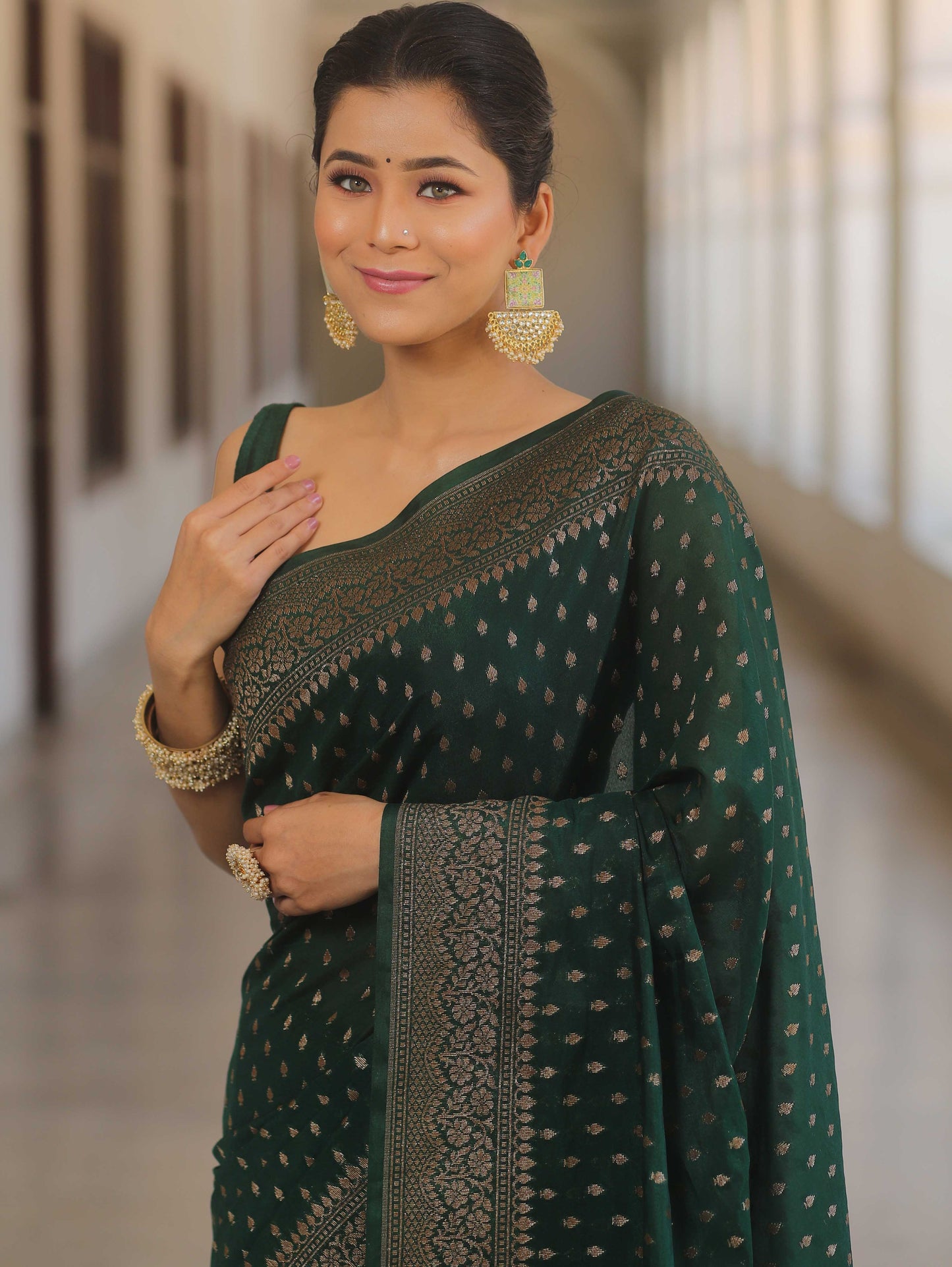 Knyaa's Green Banarasi SIlk Saree With Nouveau Attached Blouse