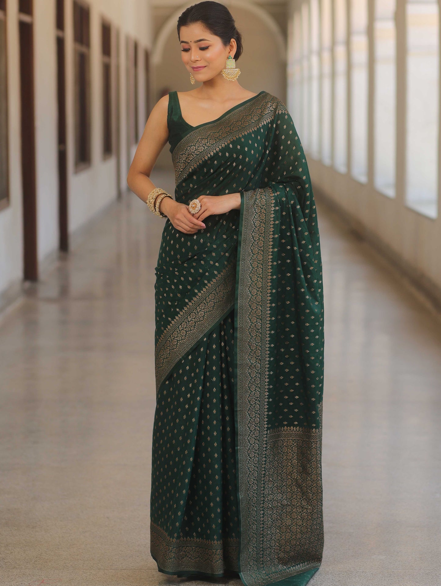 Knyaa's Green Banarasi SIlk Saree With Nouveau Attached Blouse