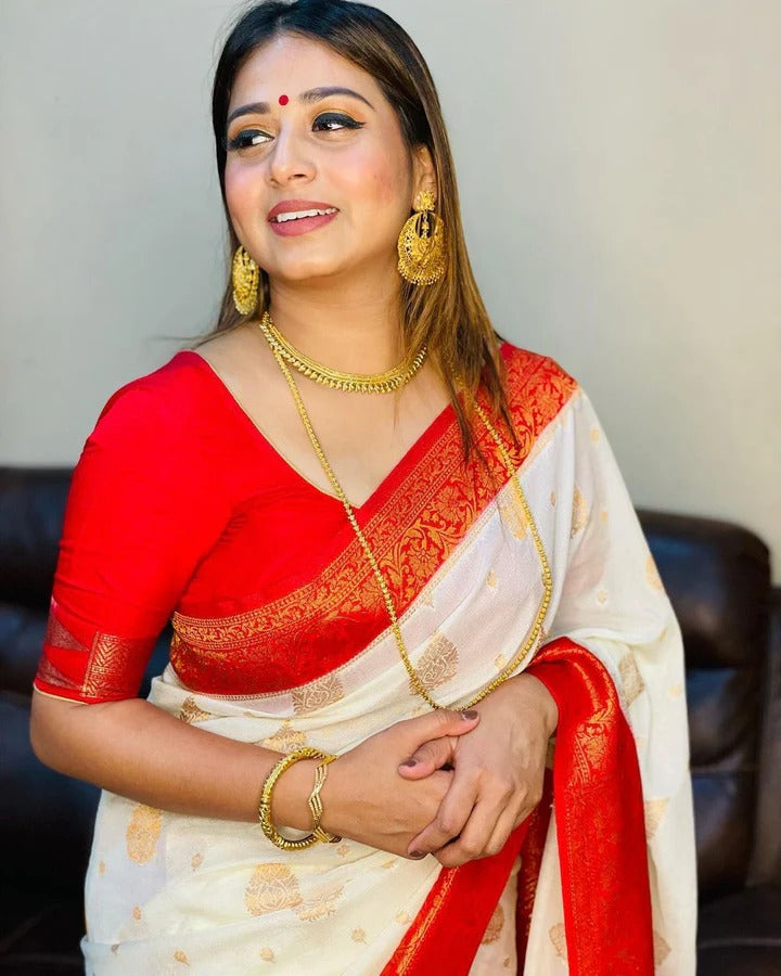 WhitePan Graceful White Soft Banarasi Silk Saree With Artistic Blouse Piece