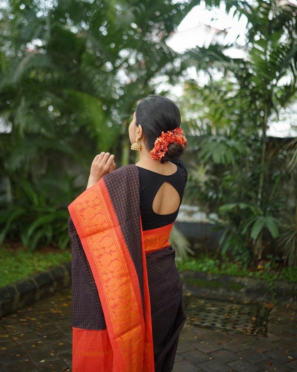 Richa Black-Red Soft Banarasi Silk Saree With Mesmorising Blouse