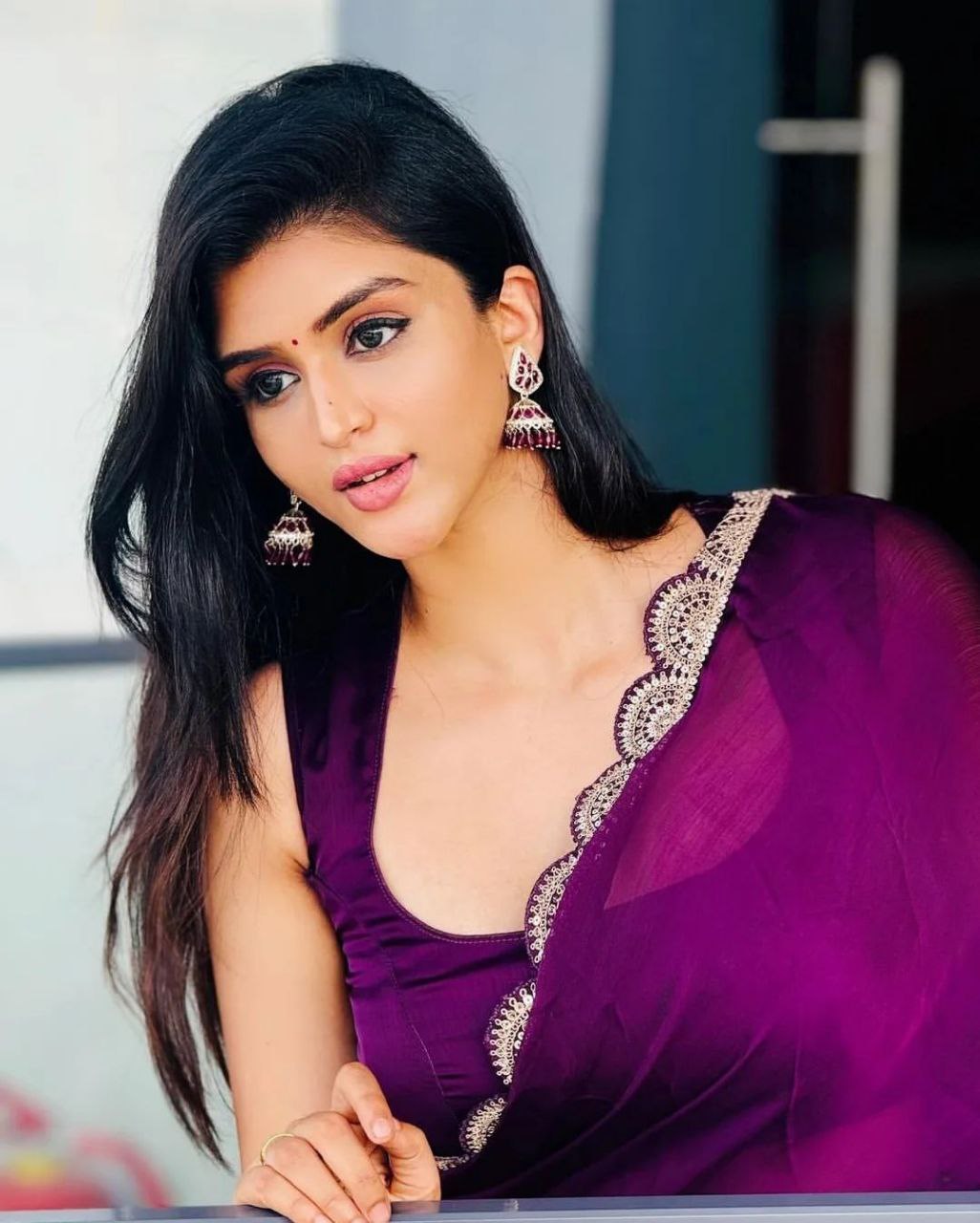 Elysian Elegance – Jimmy Choo Fabric Saree