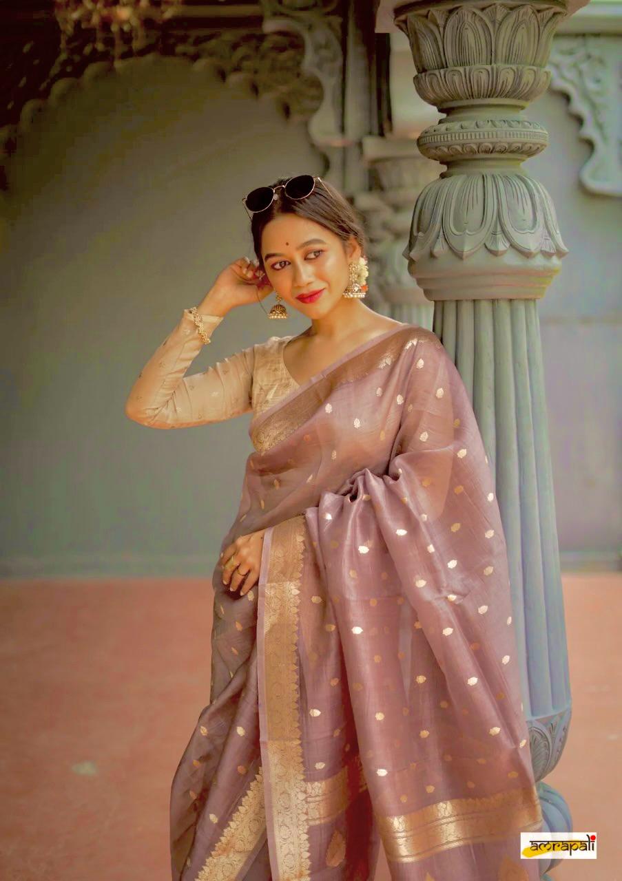 Rhea – Elegant Gold Zari Weaving Soft Silk Saree