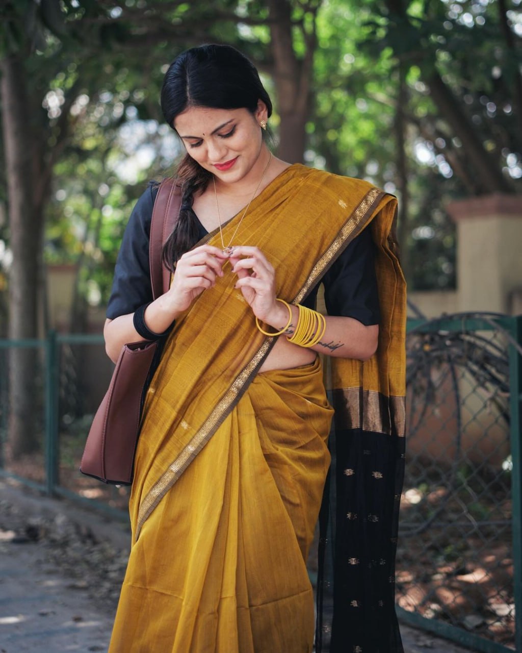 Ethnic Yellow-black Pure Cotton Silk Cotton (Handloom)