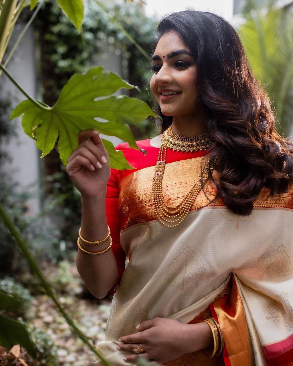 Royal Radiance – Soft Lichi Silk Saree