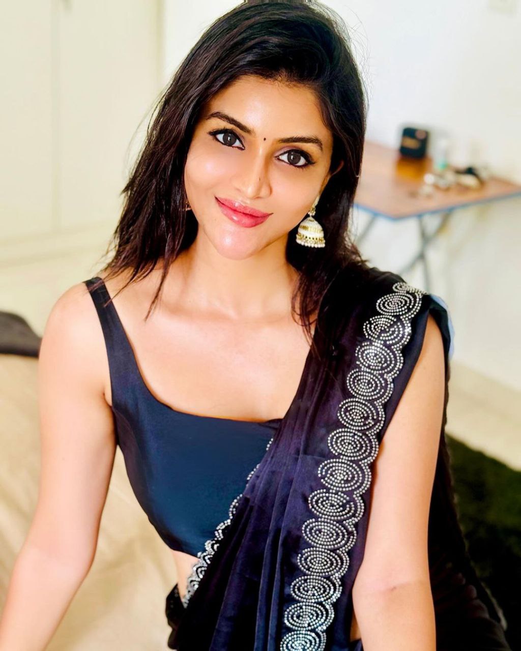Kiara – Hollywood Heavy Satin Designer Saree