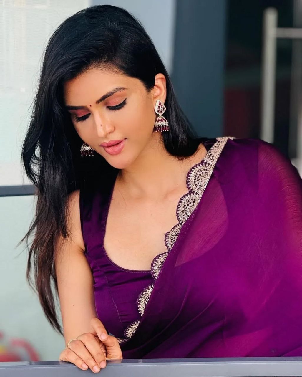 Elysian Elegance – Jimmy Choo Fabric Saree