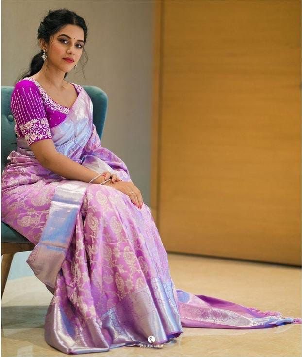 Lavender Dream Banarasi Silk Saree With Fabulous Blouse Piece