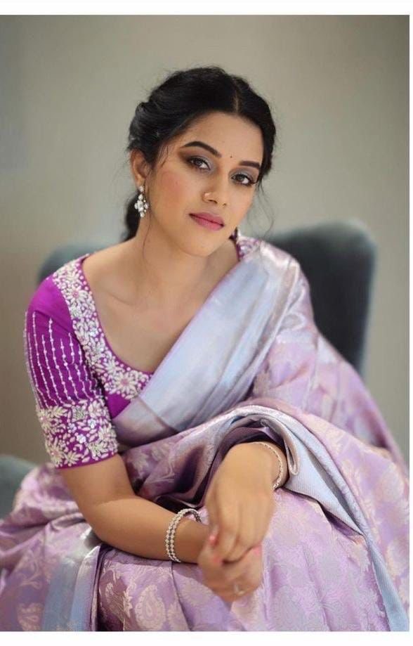 Lavender Dream Banarasi Silk Saree With Fabulous Blouse Piece
