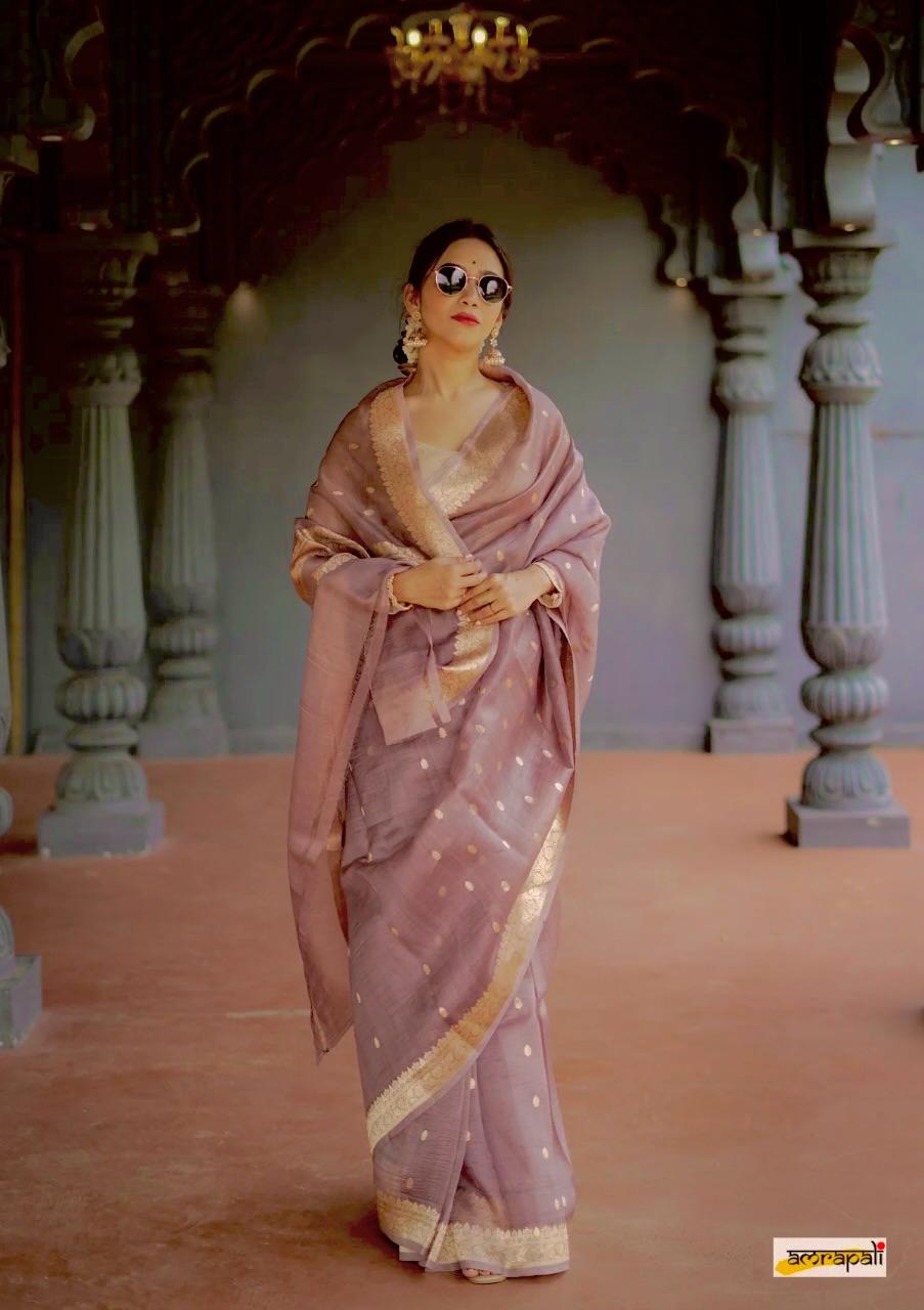 Rhea – Elegant Gold Zari Weaving Soft Silk Saree