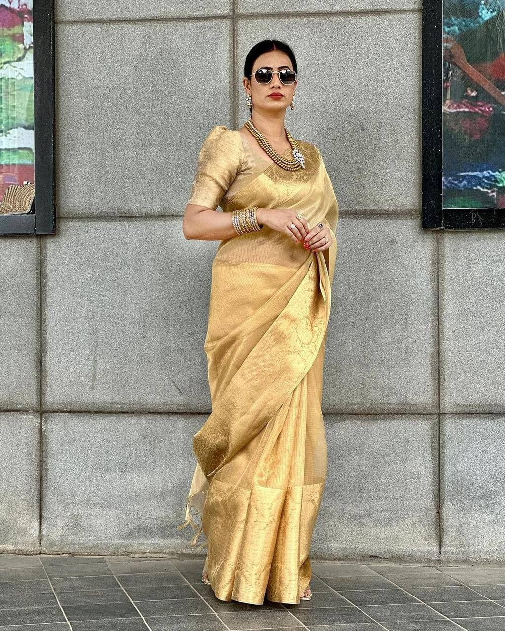 Aaradhya – Kanchi Border Copper Tissue Silk Saree