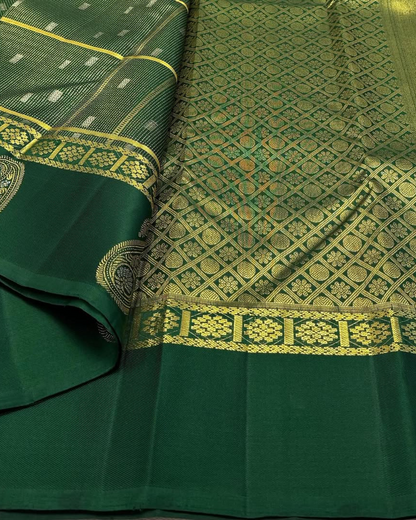 Tanvika - Emerald Green Kanjivaram Saree