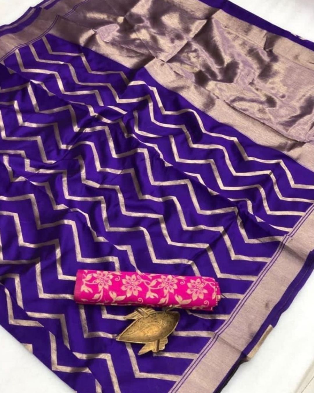 Blue zigzag Designed Soft Silk Sari With Attached Blouse