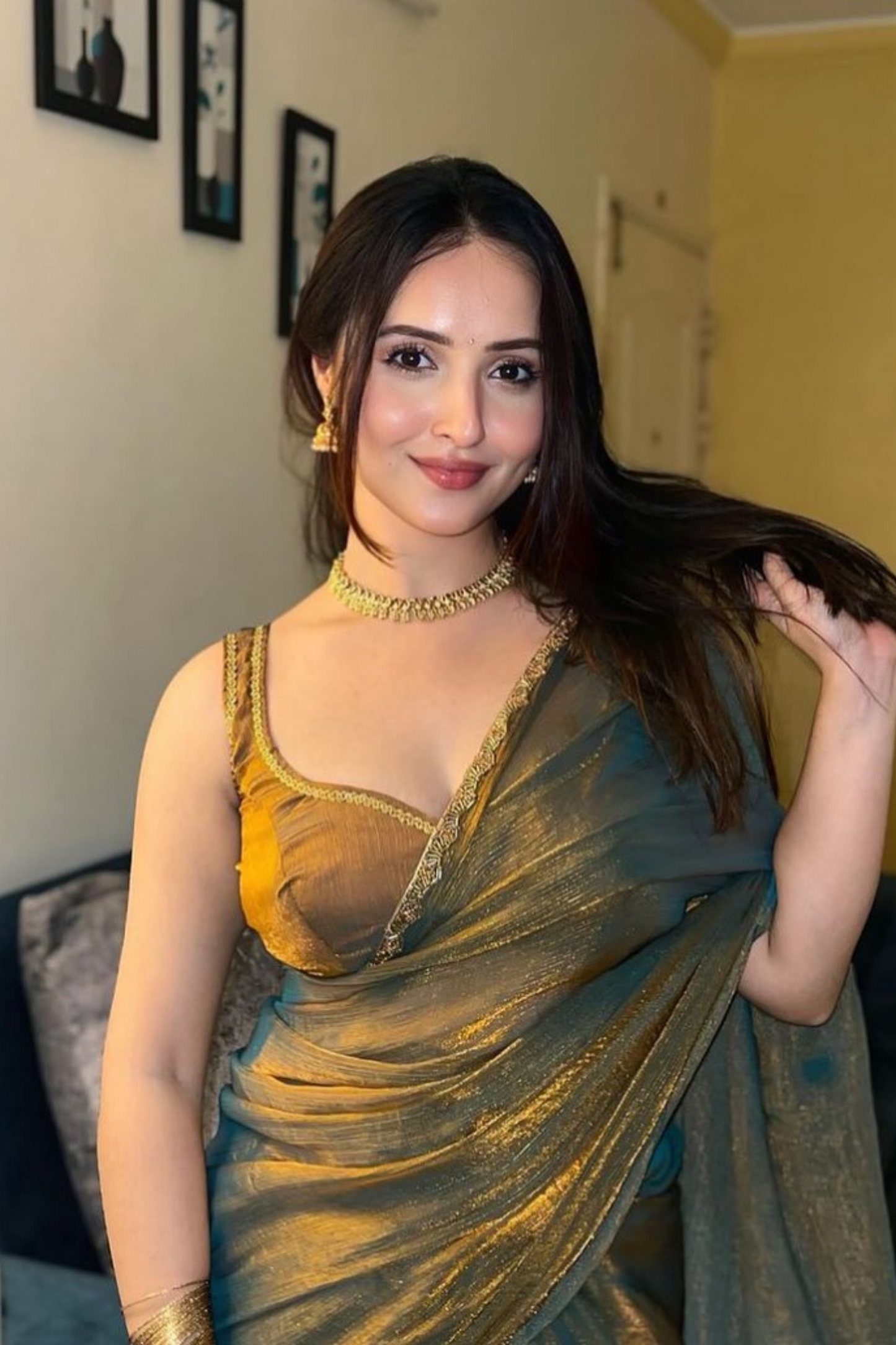 Golden Gleam - Organza Silk Saree