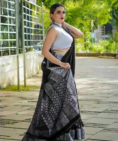 Siddhi Black Soft Silk Saree With Attractive Blouse Piece