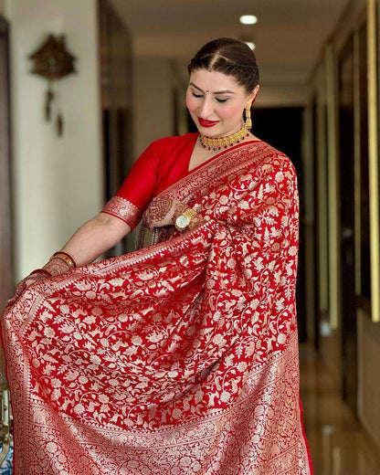Sulakshana Red Banarasi Silk Saree With Outstanding Blouse Piece Attached
