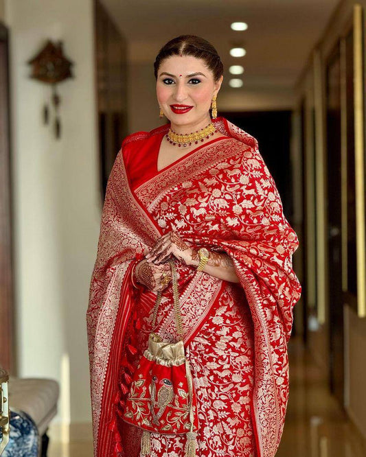 Sulakshana Red Banarasi Silk Saree With Outstanding Blouse Piece Attached