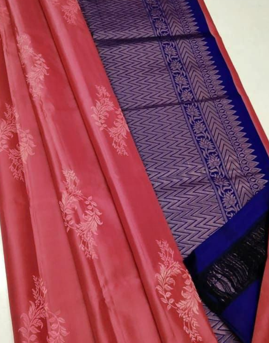 Hetal Durty Pink-Navy Blue Soft Silk Saree