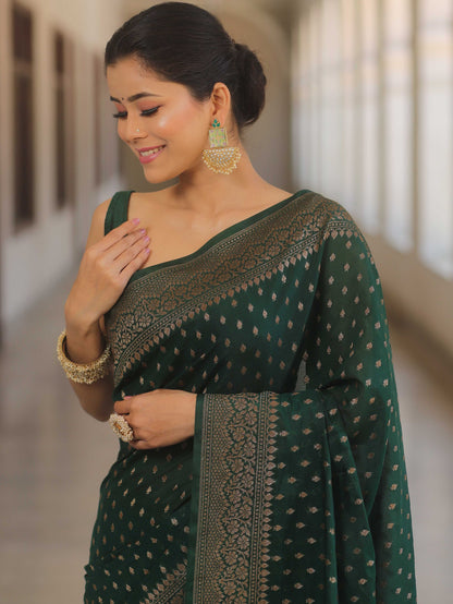 Knyaa's Green Banarasi SIlk Saree With Nouveau Attached Blouse