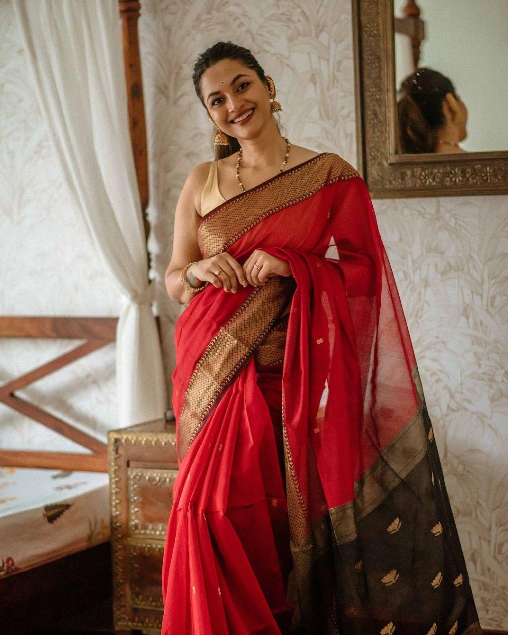 Ishita – Banarasi Soft Silk Saree
