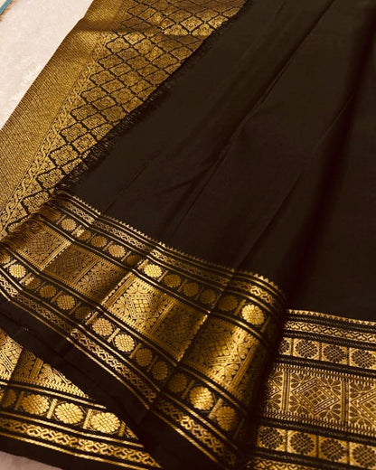 Aaravi – Black & Gold Banarasi Soft Silk Saree