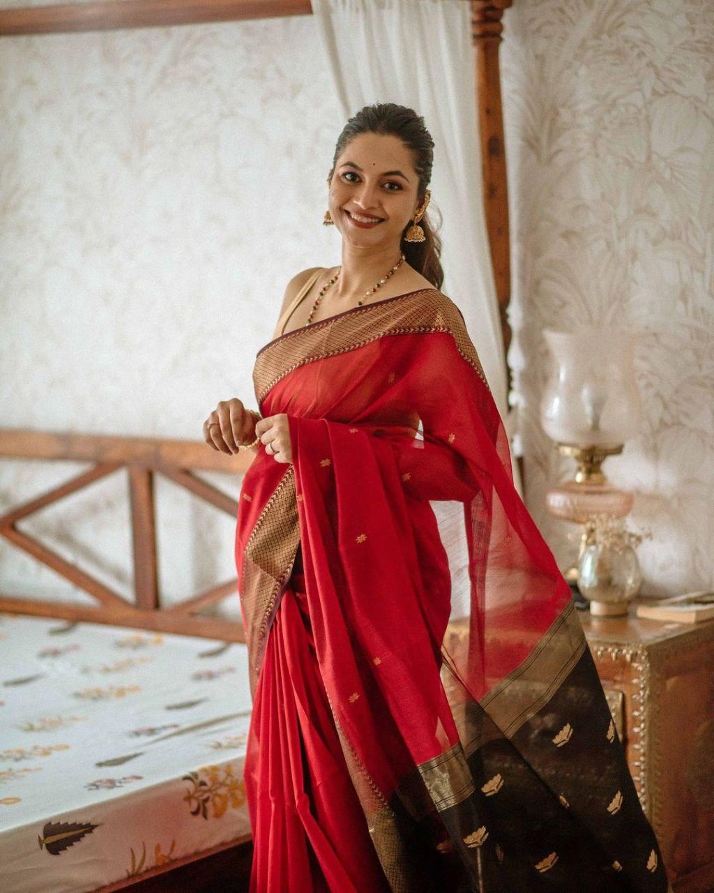Ishita – Banarasi Soft Silk Saree