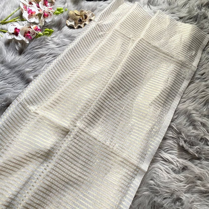 Advika – Gold Zari Weaving Banarasi Soft Silk Saree