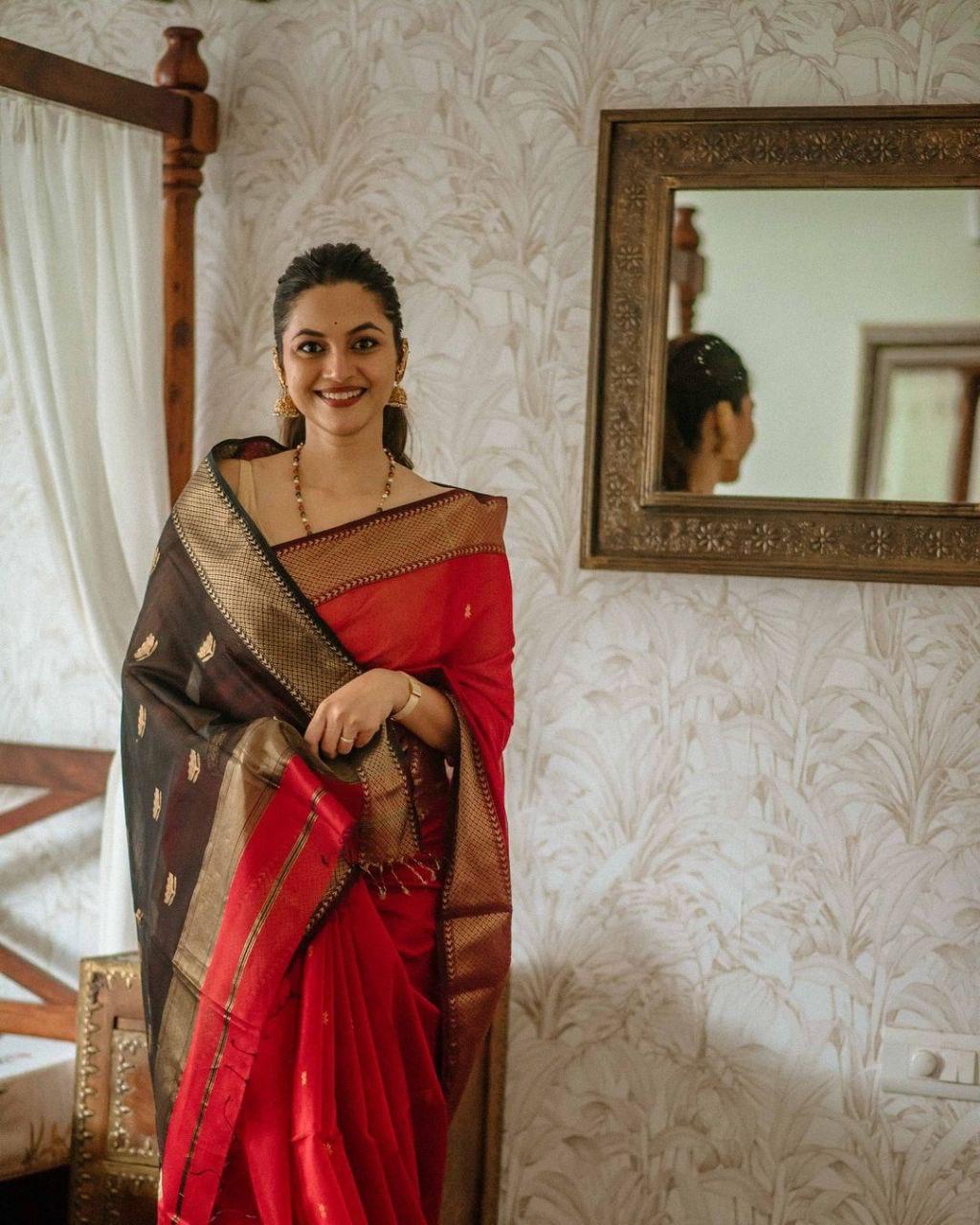 Ishita – Banarasi Soft Silk Saree