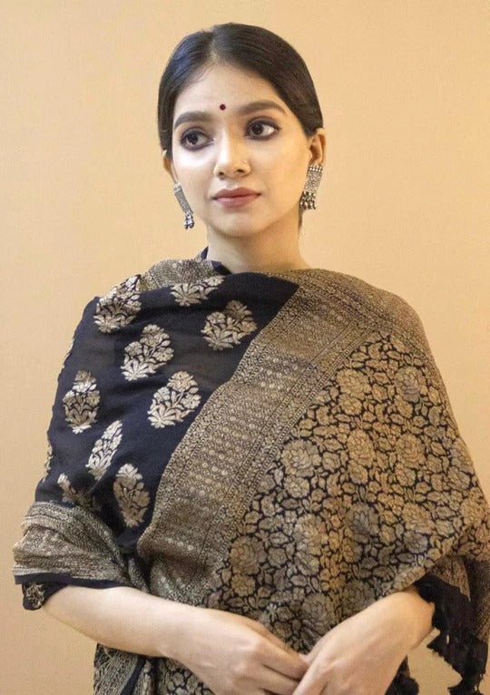 Rekha Luxurious Black Soft Silk Saree With Stylish Blouse Piece